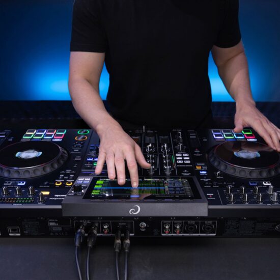 AlphaTheta standalone DJ-kontroller XDJ-AZ elustiil