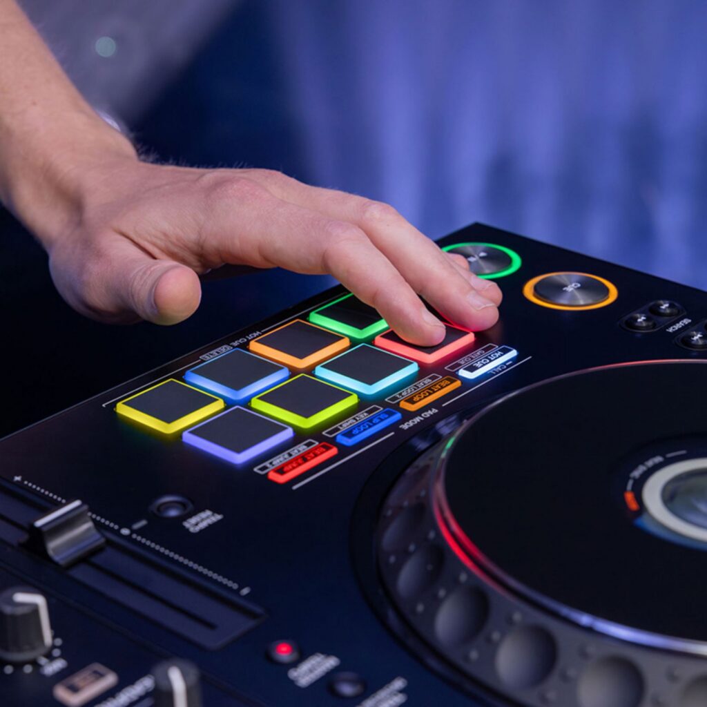 AlphaTheta standalone DJ-kontroller XDJ-AZ padid