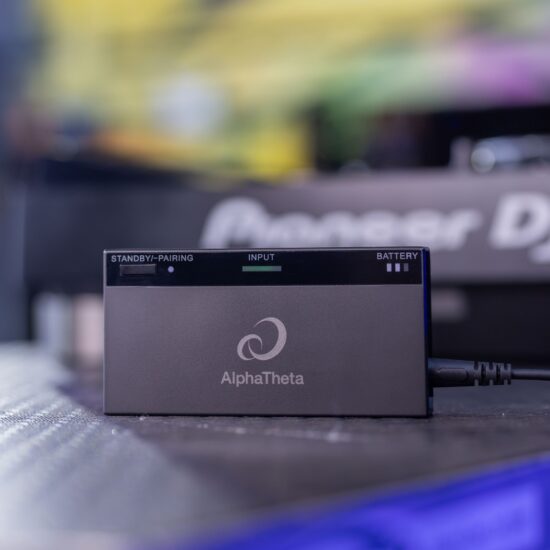 AlphaTheta juhtmevabad DJ-kõrvaklapid HDJ-F10-TX helisaatja