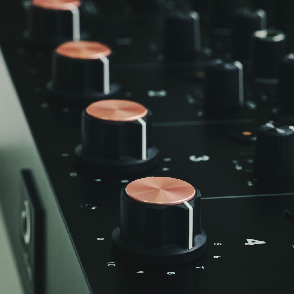 AlphaTheta rotary-DJ-mikserpult Euphonia pöördpotentsiomeetrid