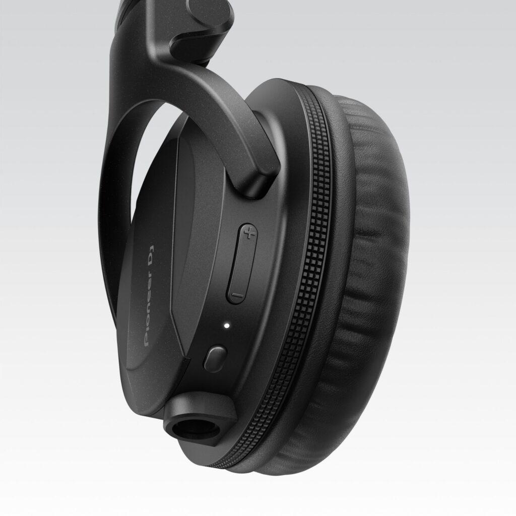 Pioneer DJ DJ-kõrvaklapid HDJ-CUE1BT-K, must, nupud