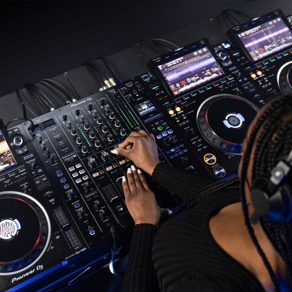 Pioneer DJ DJ-mikserpult DJM-A9 elustiil