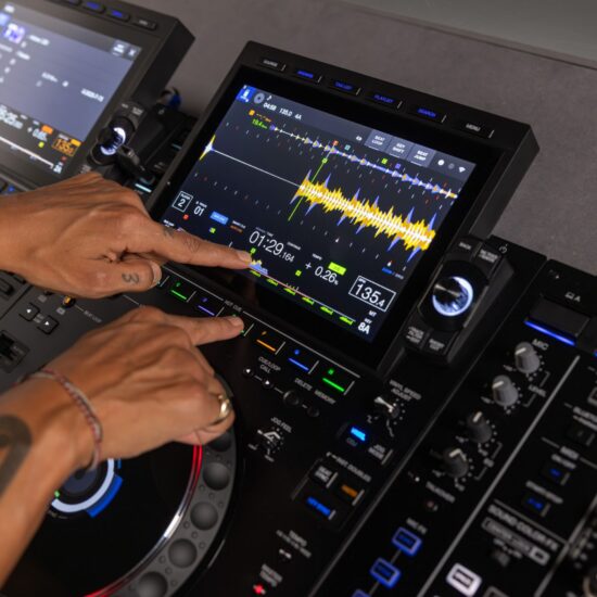 AlphaTheta DJ-meediamängija CDJ-3000X elustiil gated cues