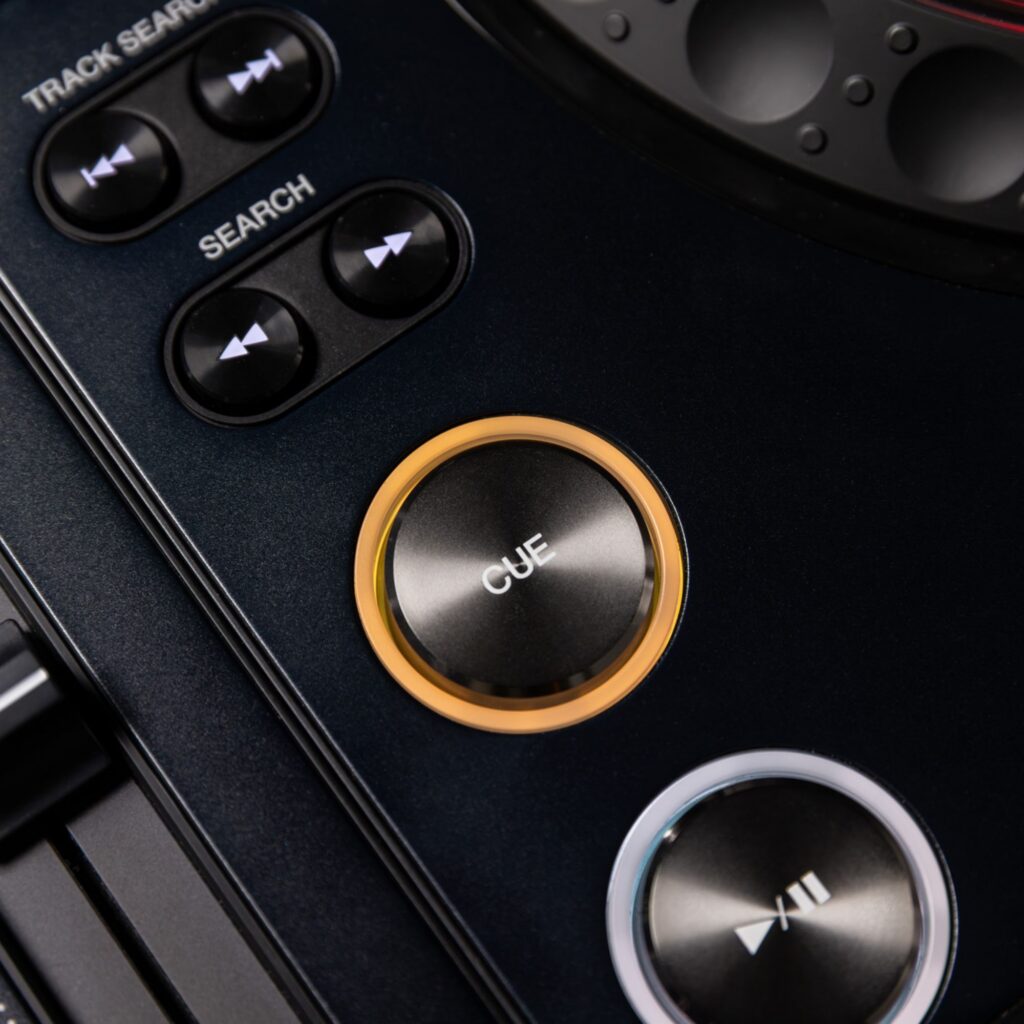 AlphaTheta DJ-meediamängija CDJ-3000X paly ja cue nupp