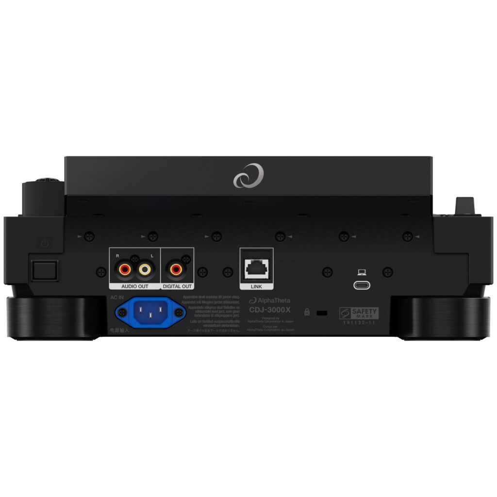 AlphaTheta DJ-meediamängija CDJ-3000X tagant