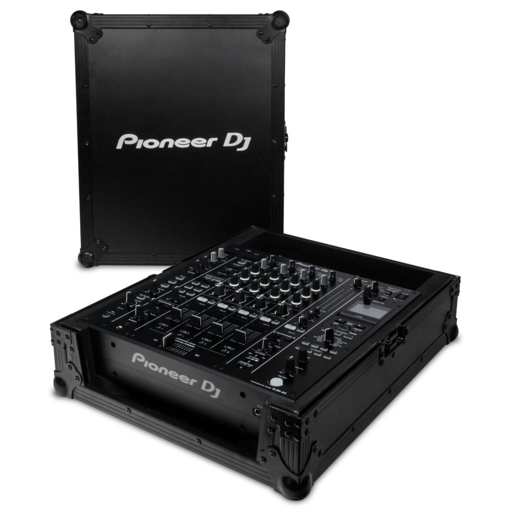 Pioneer DJ transpordikohver FLT-DJMA9 avatud esipaneel