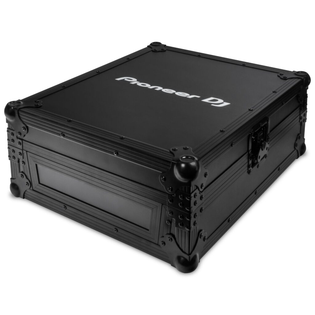 Pioneer DJ transpordikohver FLT-DJMA9 kinni