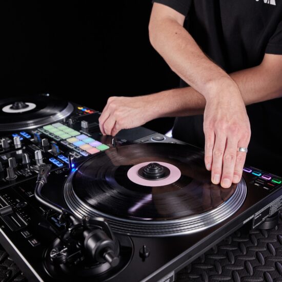 Pioneer DJ PLX-CRSS12 DJ-vinüülplaadimängija Cue