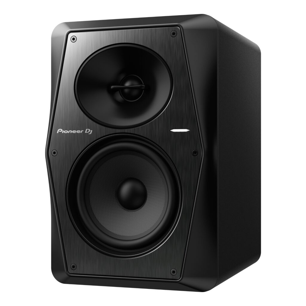 Pioneer DJ VM-50 DJ-monitorkõlar nurga alt