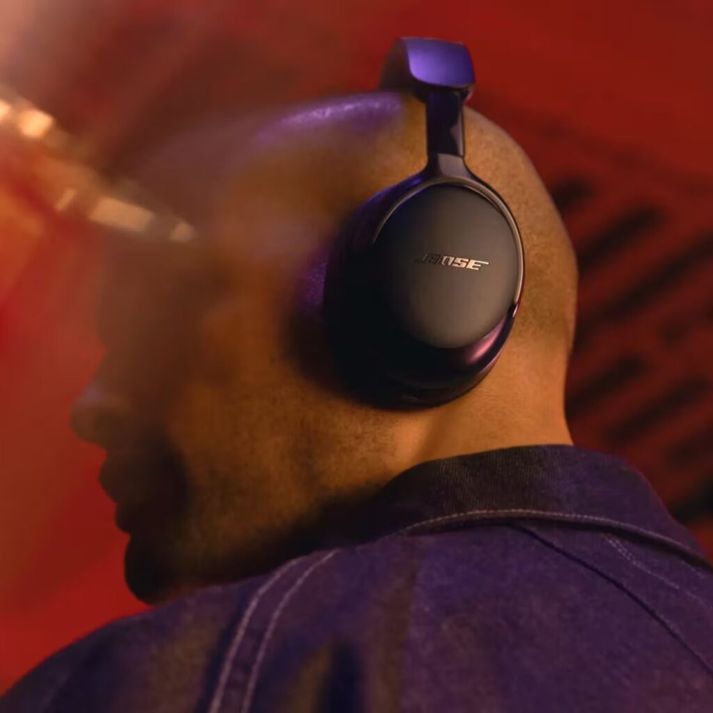 Bose QuietComfort Ultra Headphones 2nd Gen Black elustiil vasakult