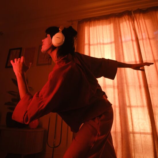 Bose QuietComfort Ultra Headphones 2nd Gen Driftwood Sand juhtmevabad kõrvaklapid elustiil tants