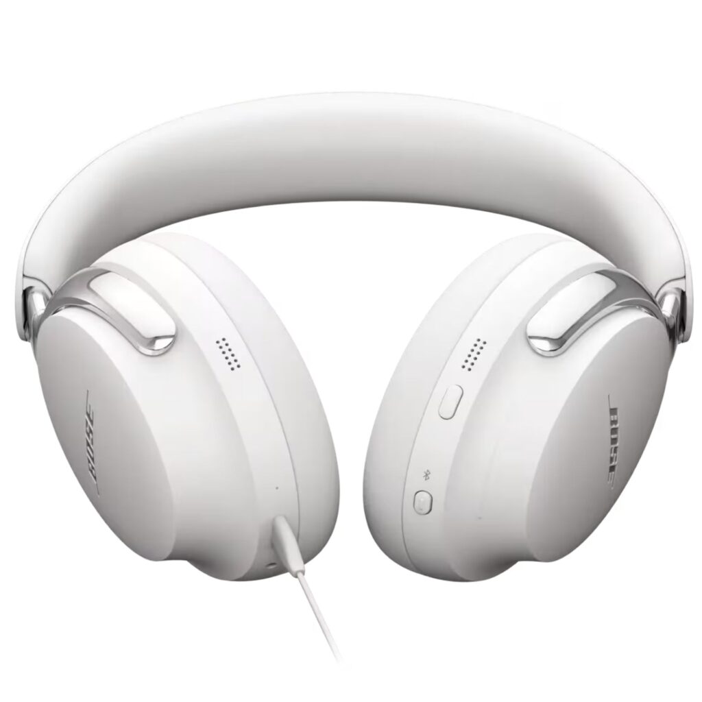 Bose QuietComfort Ultra Headphones 2nd Gen White juhtmevabad kõrvaklapid eest nurk