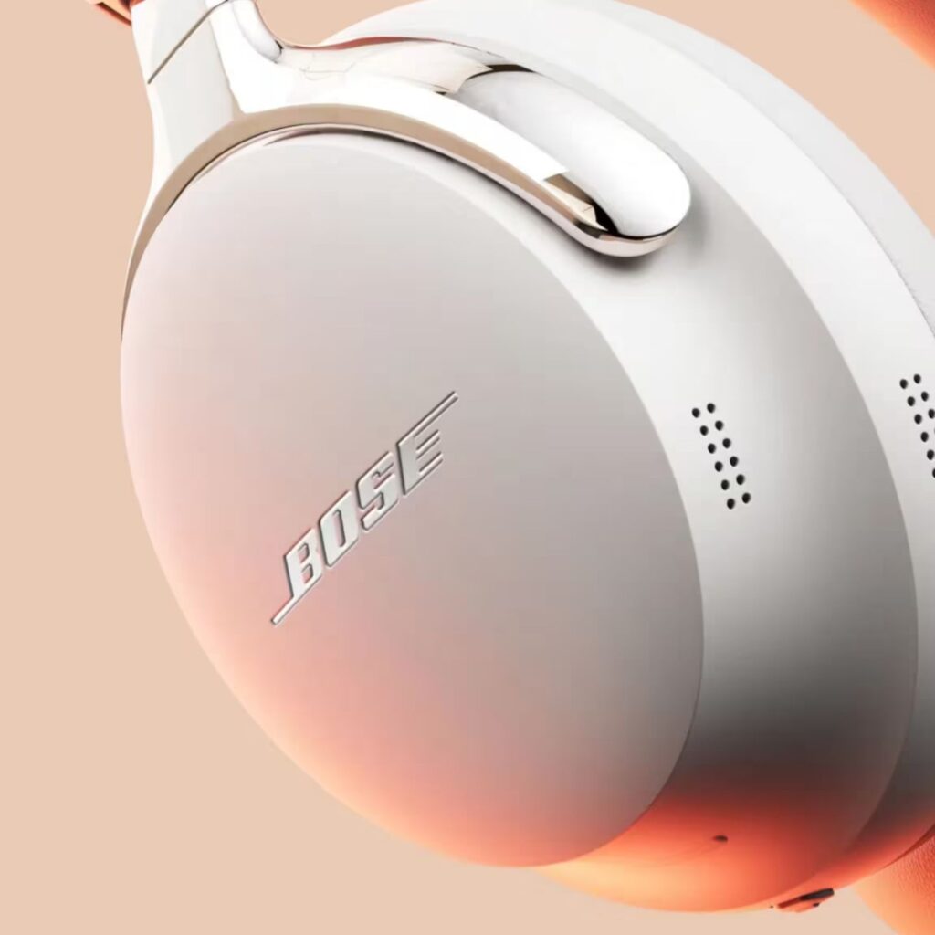 Bose QuietComfort Ultra Headphones 2nd Gen White juhtmevabad kõrvaklapid graafikaga 2