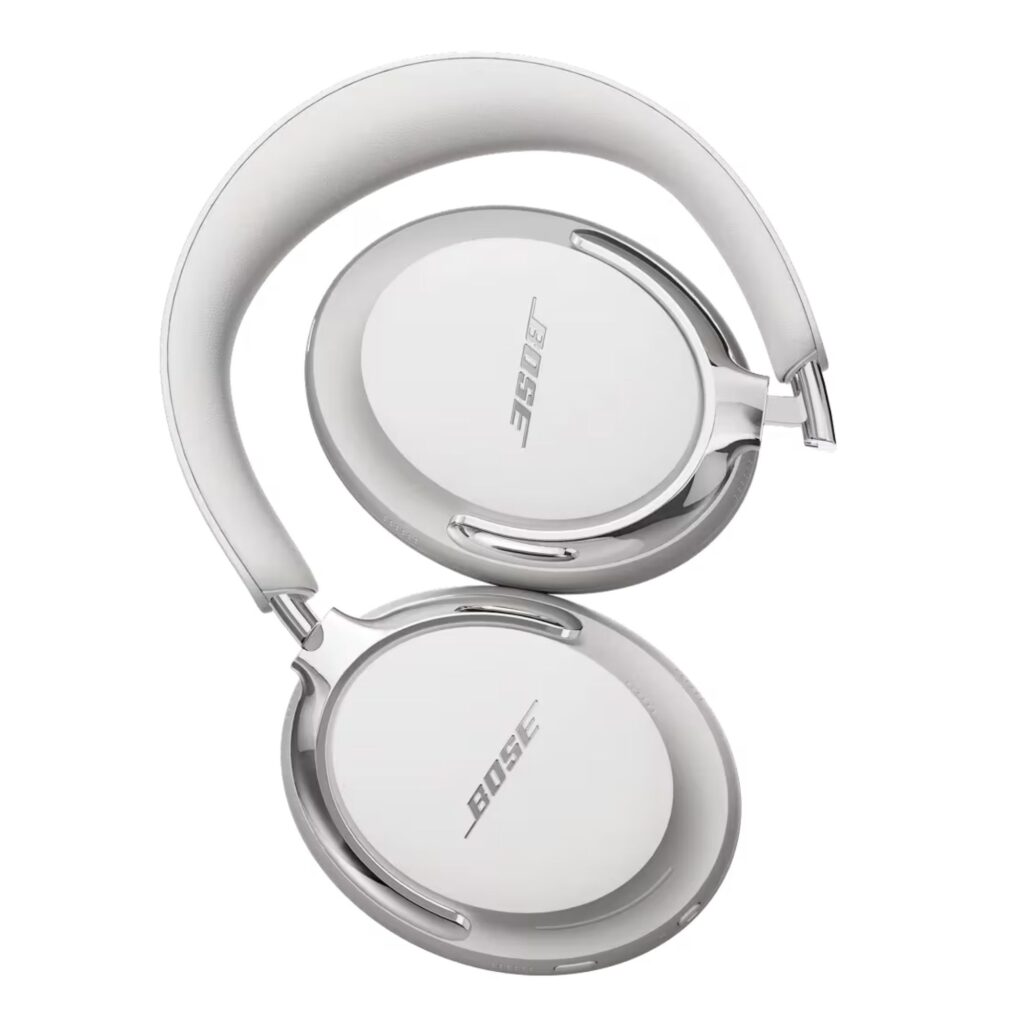 Bose QuietComfort Ultra Headphones 2nd Gen White juhtmevabad kõrvaklapid kokku klapitud