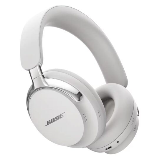 Bose QuietComfort Ultra Headphones 2nd Gen White juhtmevabad kõrvaklapid nurga all