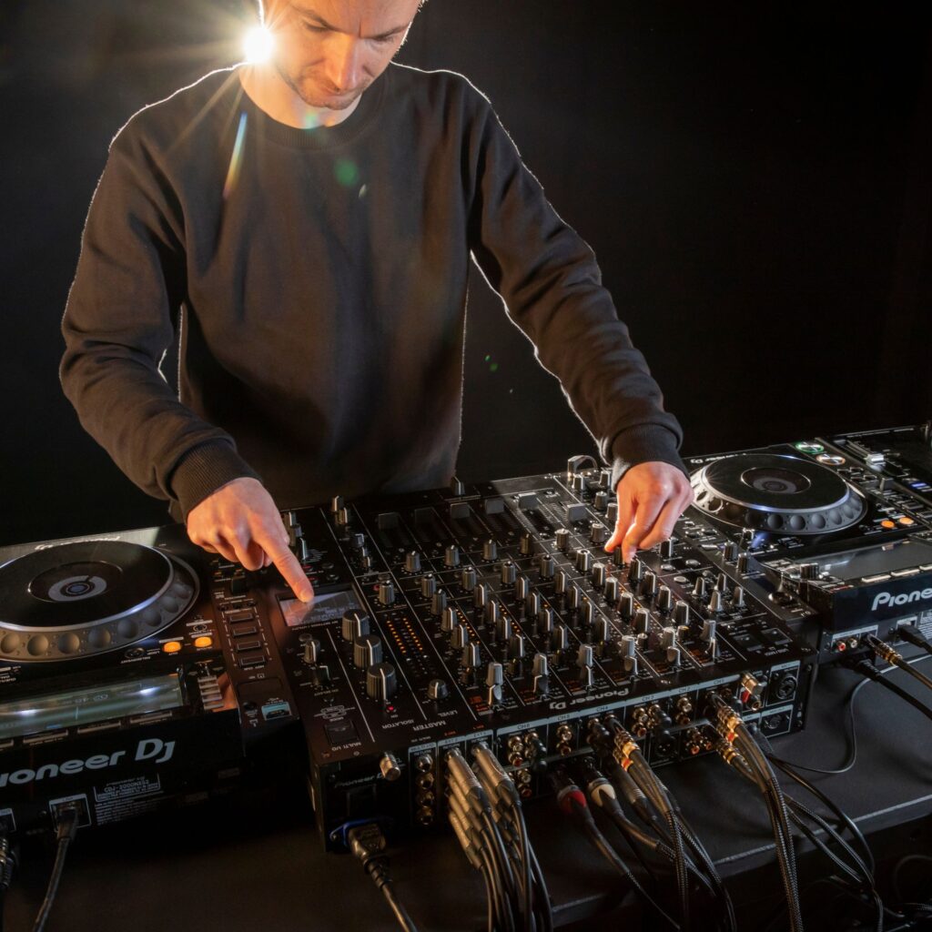 Pioneer DJ DJM-V10 DJ-mikserpult elustiil