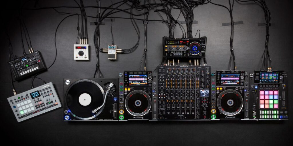 Pioneer DJ DJM-V10 DJ-mikserpult elustiil setup